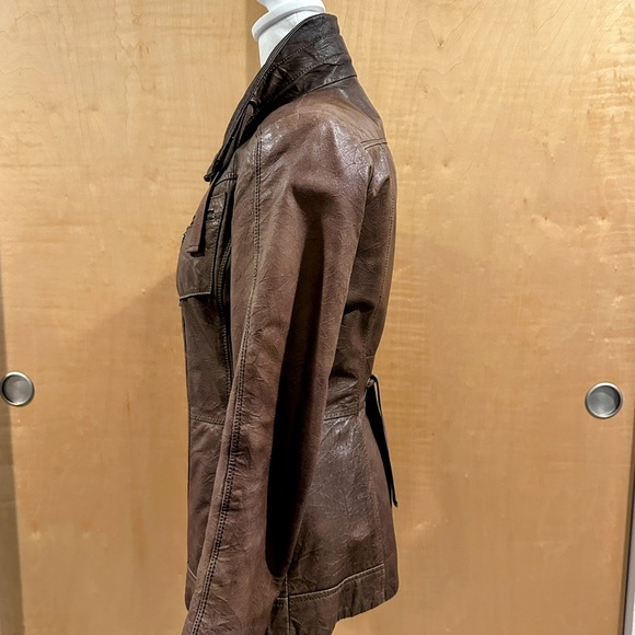 Danier Brown Leather Jacket with Zipper Closure (XXS) - Picture 3 of 10